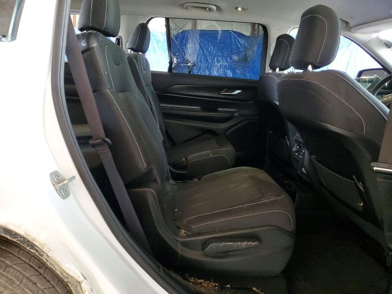 2023 JEEP GRAND CHEROKEE L LAREDO 10