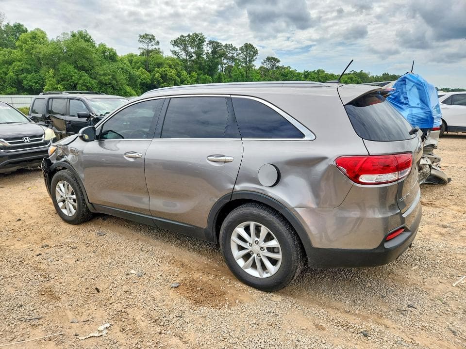 2017 KIA SORENTO LX V6 2