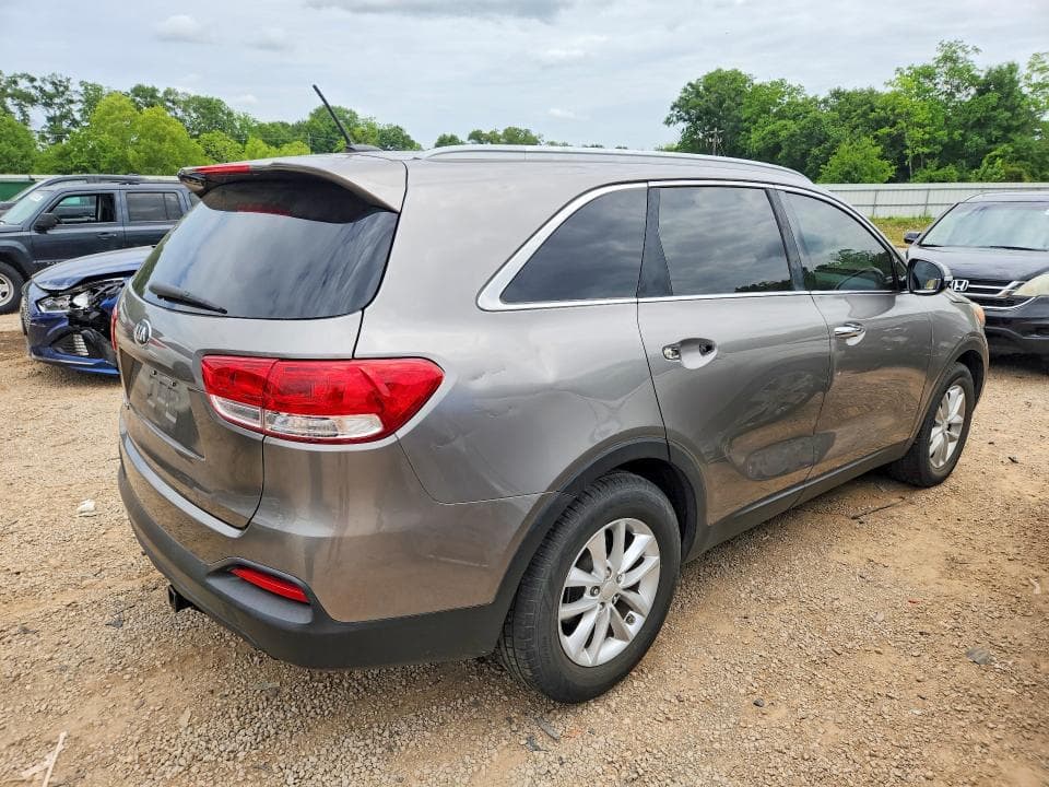 2017 KIA SORENTO LX V6 3
