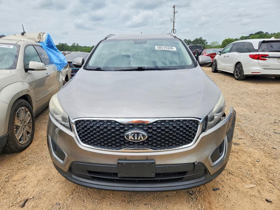 2017 KIA SORENTO LX V6 5