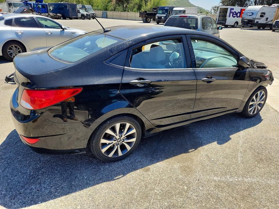 2017 HYUNDAI ACCENT SE 3