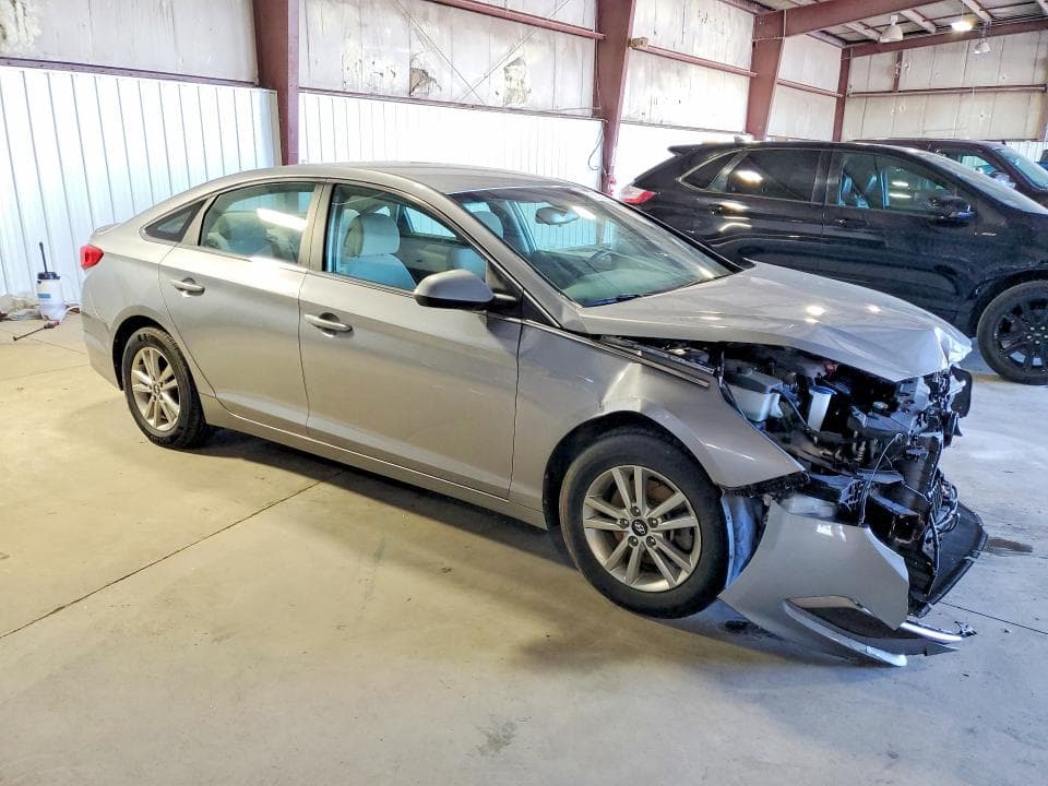 2017 HYUNDAI SONATA SE 4