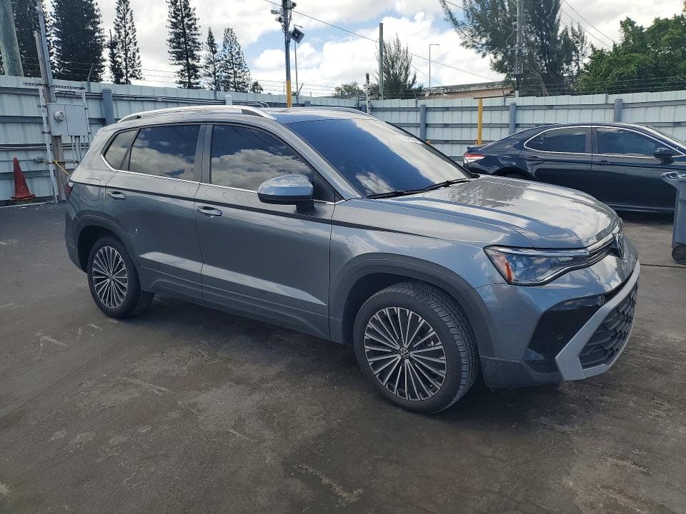 2025 VOLKSWAGEN TAOS SE 4
