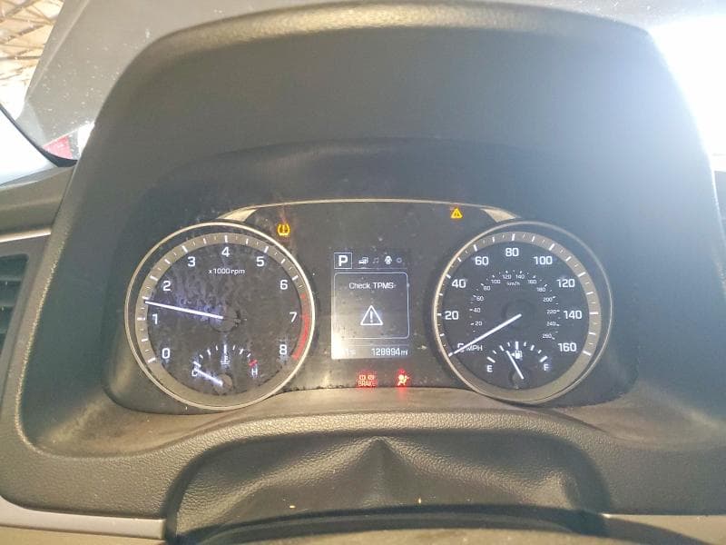2018 HYUNDAI ELANTRA SEL 9