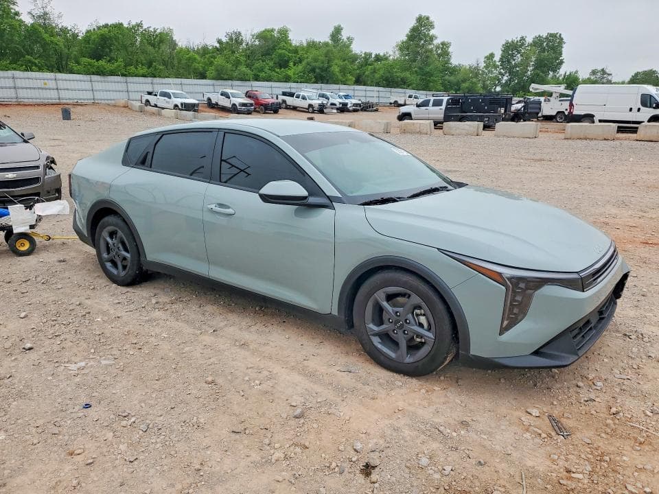 2025 KIA K4 LXS 4