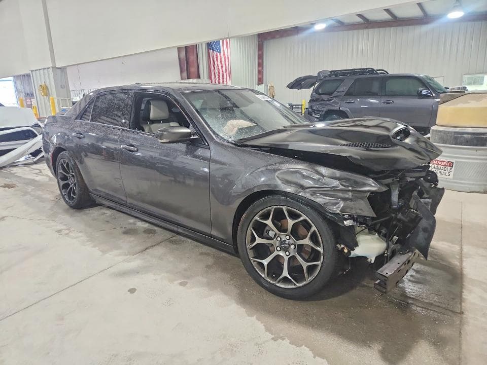 2017 CHRYSLER 300 S 4