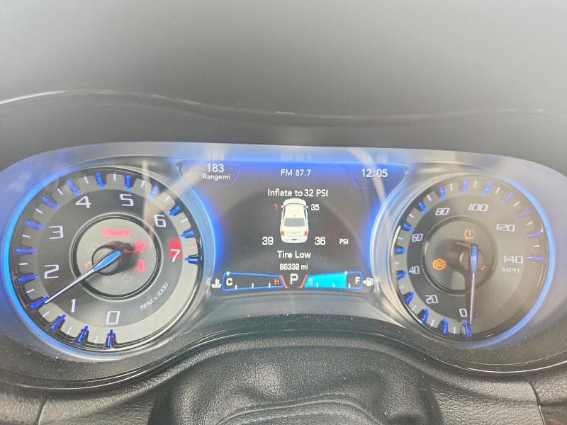 2017 CHRYSLER 300 S 9