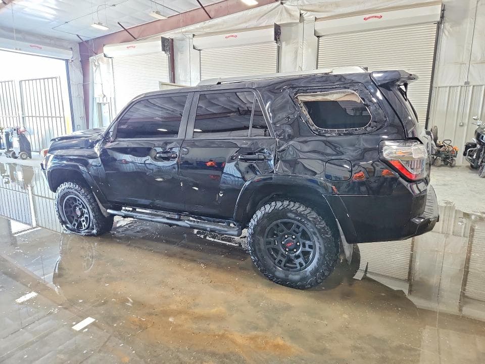 2018 TOYOTA 4RUNNER SR5 2
