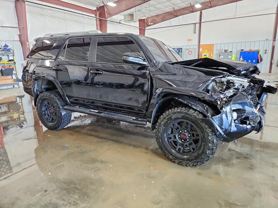 2018 TOYOTA 4RUNNER SR5 4