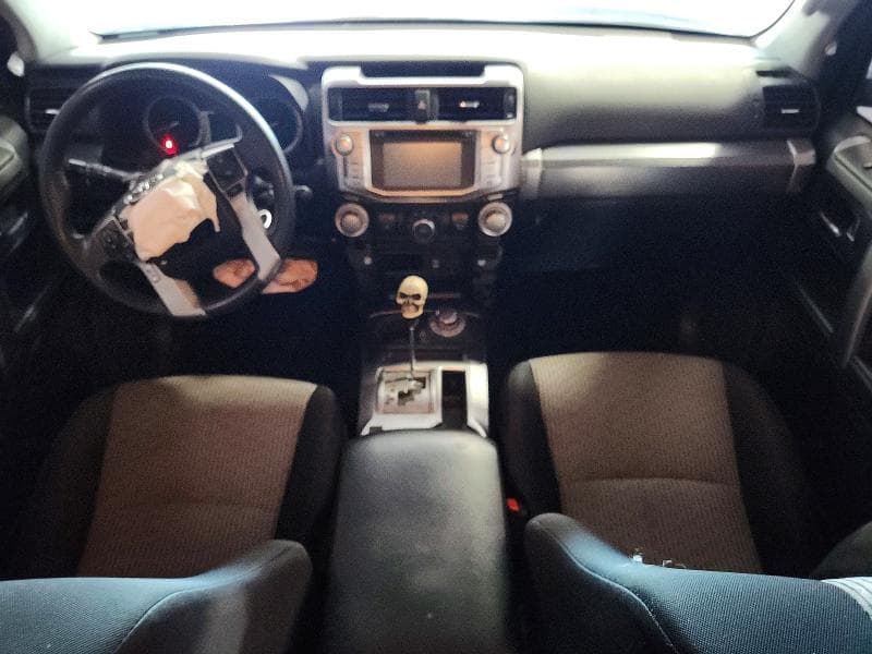 2018 TOYOTA 4RUNNER SR5 8