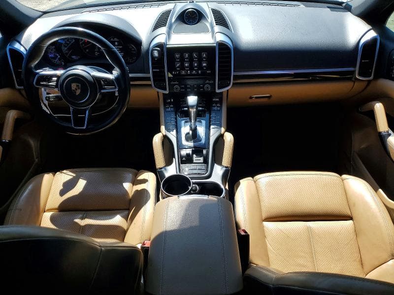 2017 PORSCHE CAYENNE 8