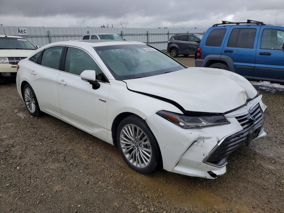 2020 TOYOTA AVALON 4