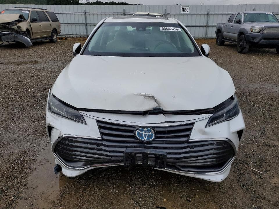 2020 TOYOTA AVALON 5