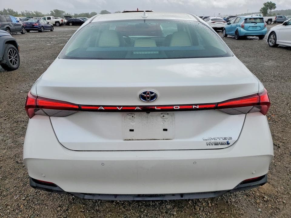 2020 TOYOTA AVALON 6