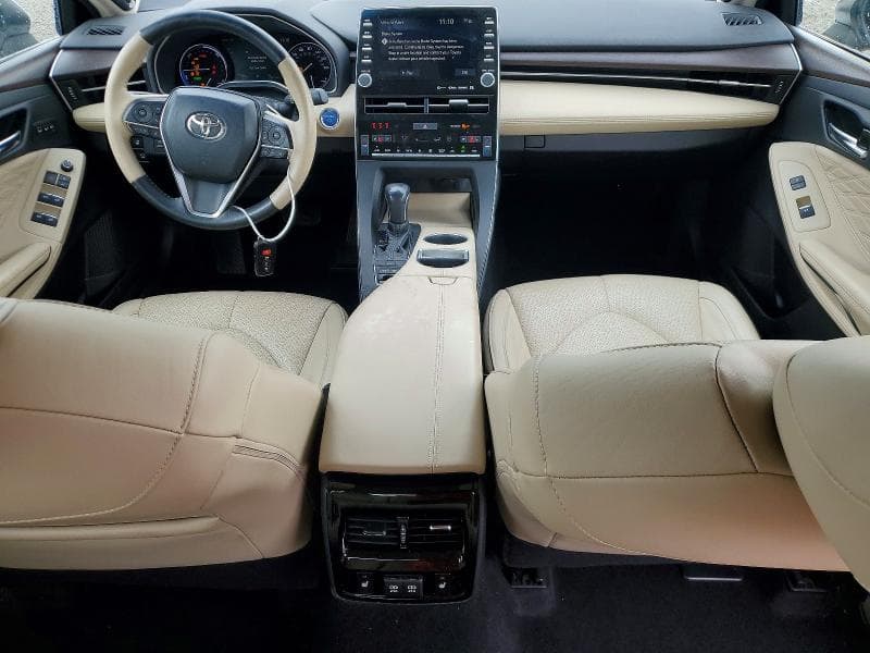 2020 TOYOTA AVALON 8