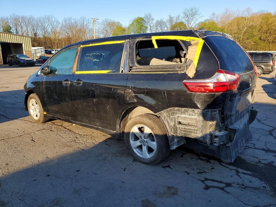 2020 TOYOTA SIENNA L 3