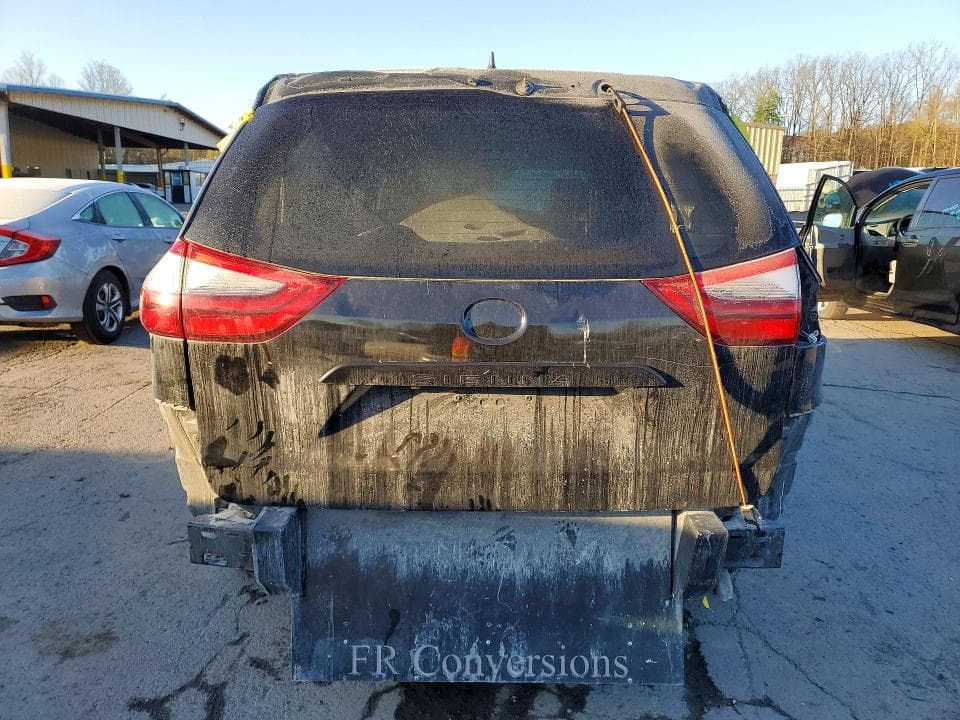 2020 TOYOTA SIENNA L 7
