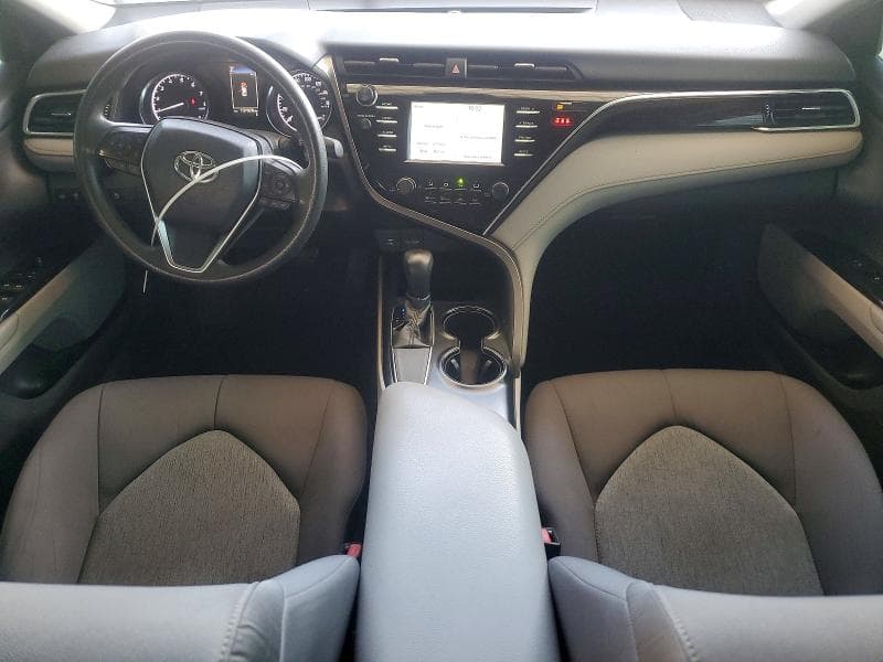 2018 TOYOTA CAMRY LE 8