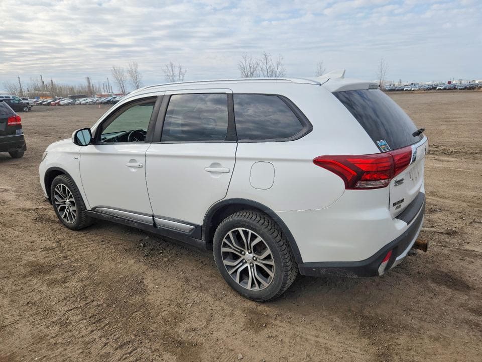 2018 MITSUBISHI OUTLANDER SE 2