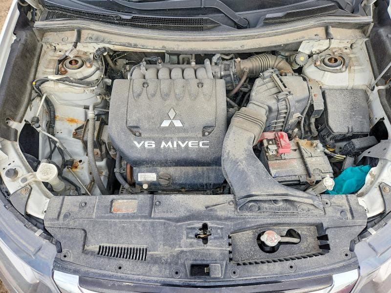 2018 MITSUBISHI OUTLANDER SE 11