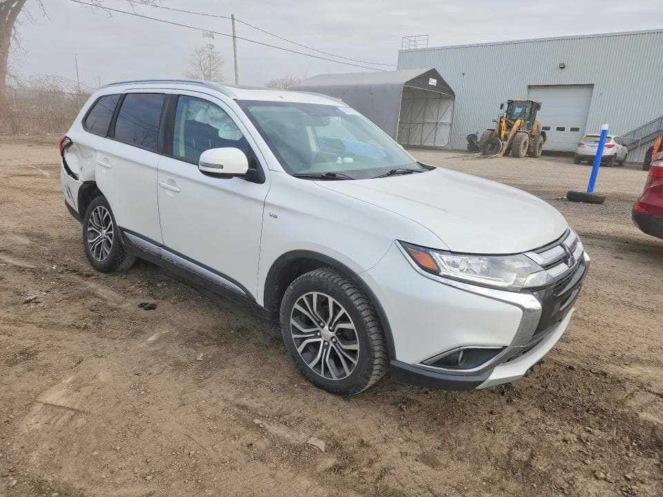 2018 MITSUBISHI OUTLANDER SE 4