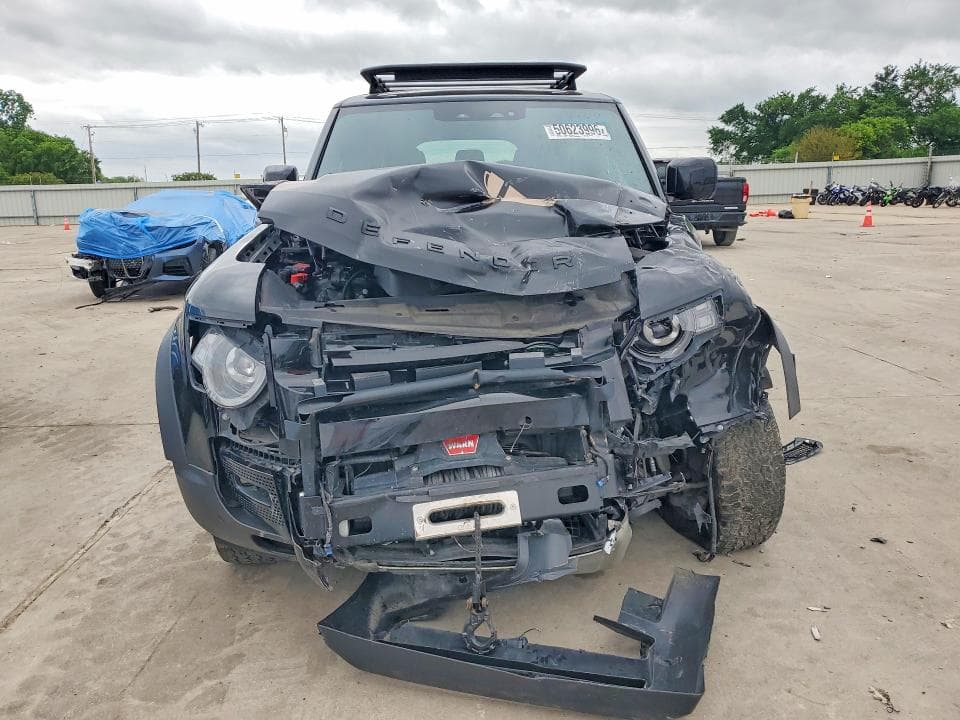 2023 LAND ROVER DEFENDER 130 SE 5