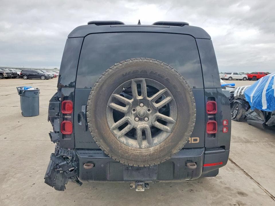 2023 LAND ROVER DEFENDER 130 SE 6