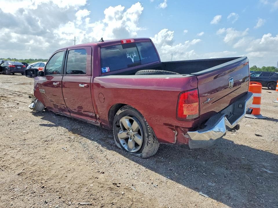 2016 RAM 1500 SLT 2