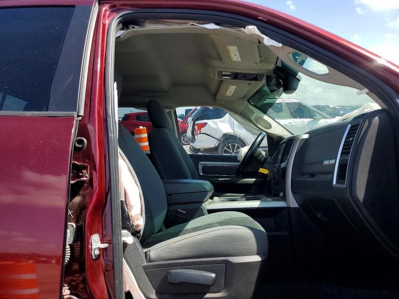 2016 RAM 1500 SLT 7