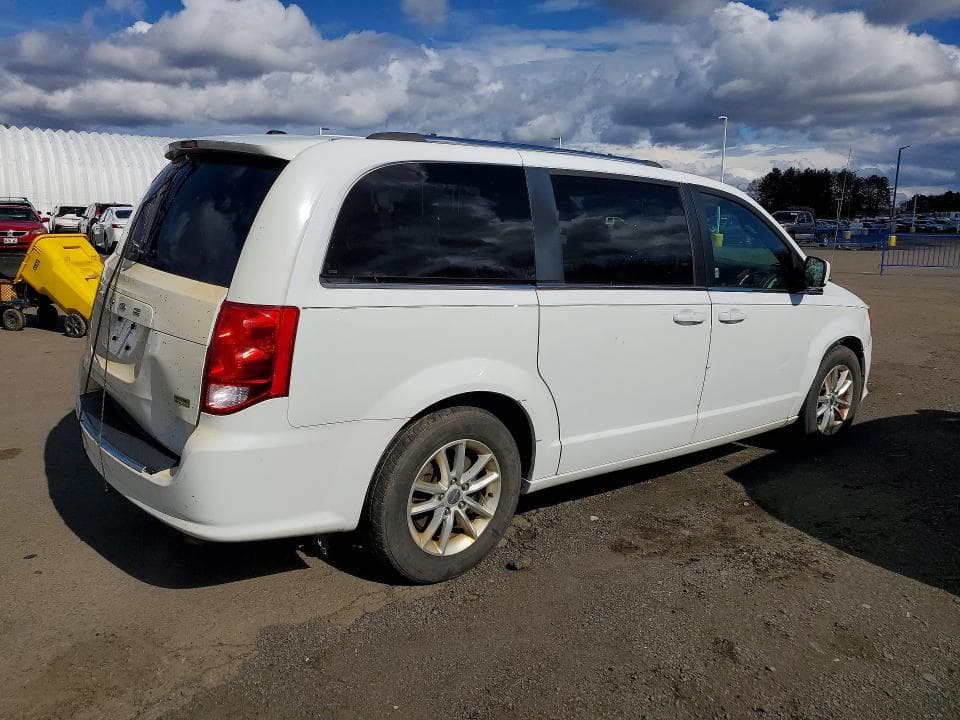 2018 DODGE GRAND CARAVAN SE 4