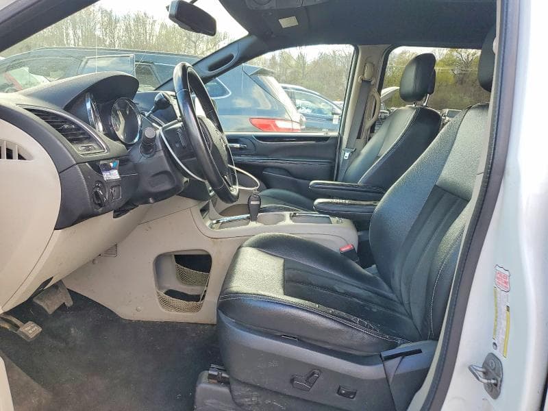 2018 DODGE GRAND CARAVAN SE 8