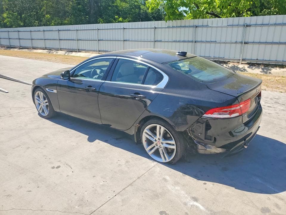 2018 JAGUAR XE PRESTIGE 2