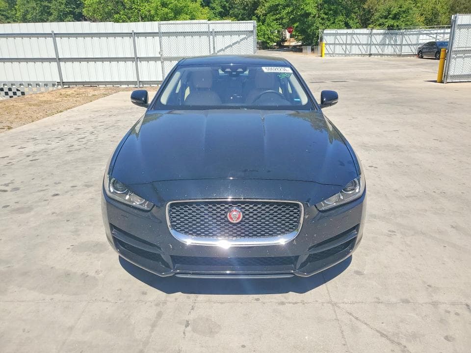 2018 JAGUAR XE PRESTIGE 5