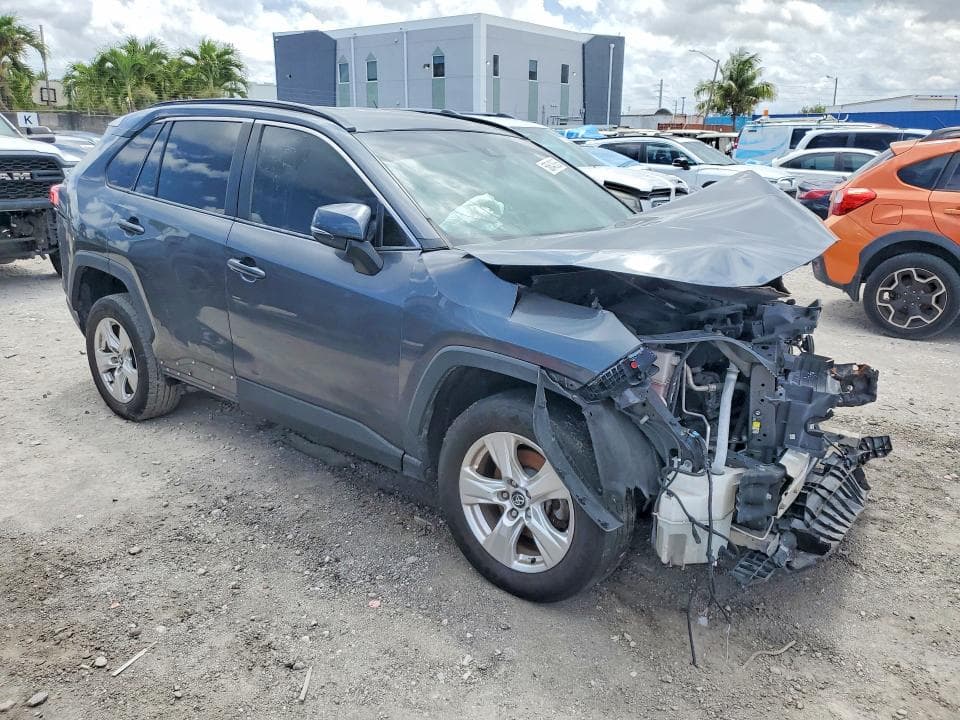 2021 TOYOTA RAV4 XLE 4