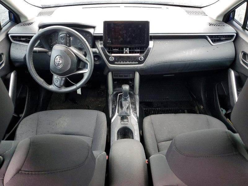 2024 TOYOTA COROLLA CROSS LE LE 8