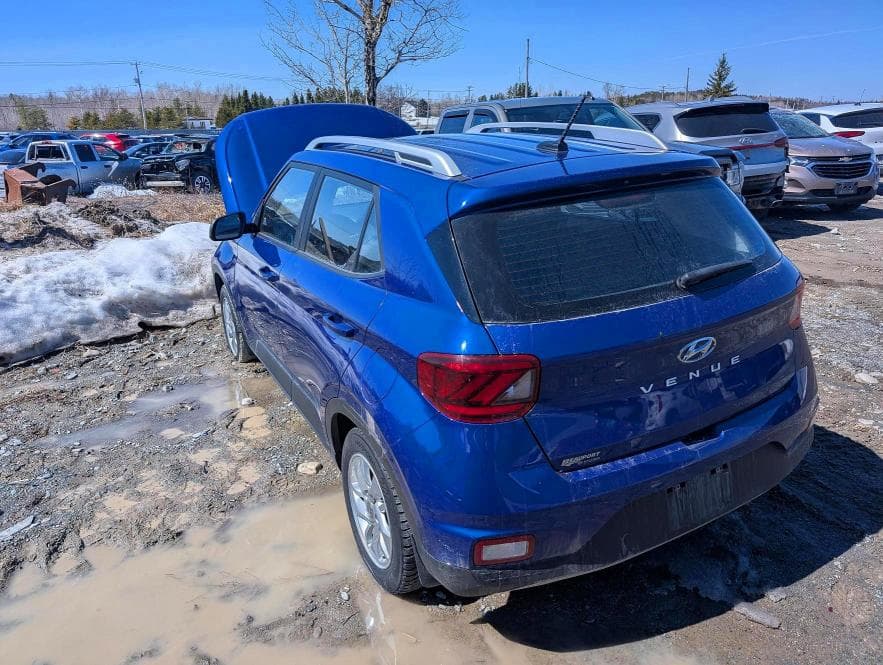 2023 HYUNDAI VENUE SEL 2