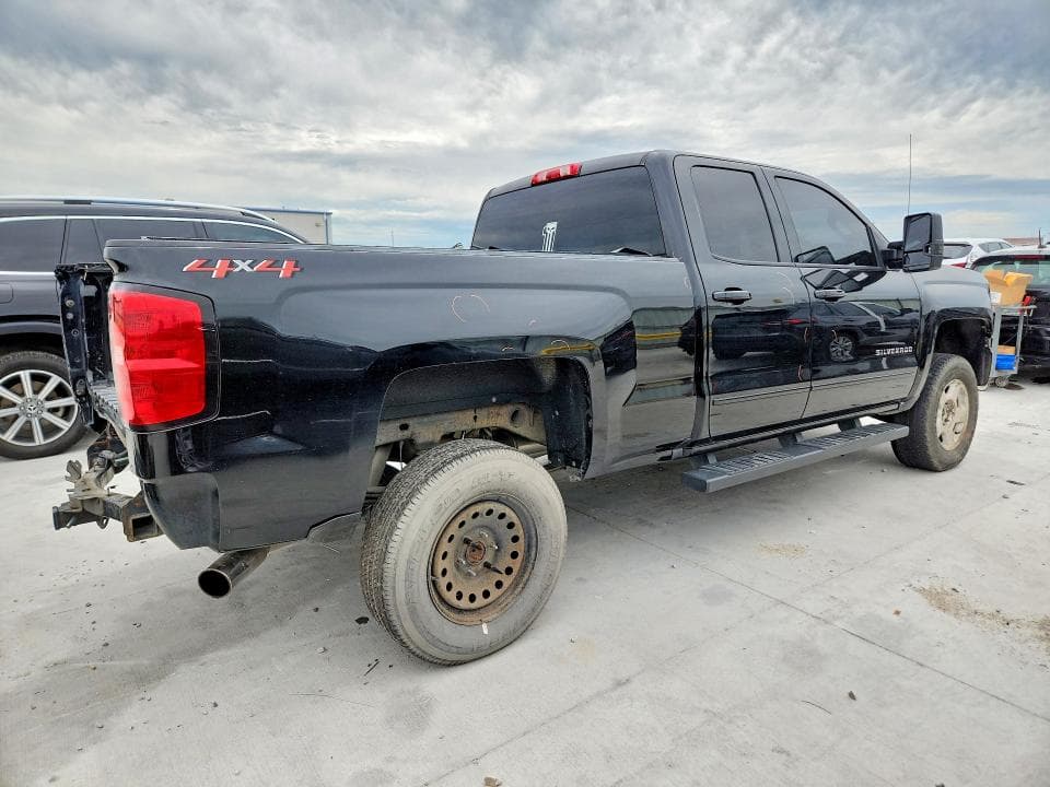 2018 CHEVROLET SILVERADO K1500 LT 3