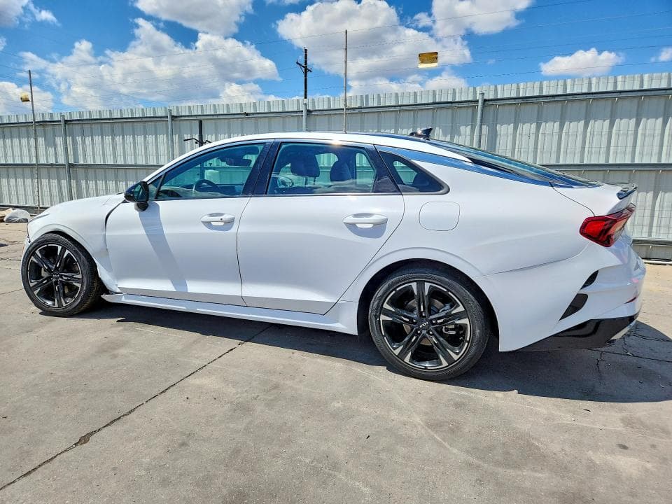 2022 KIA K5 GT LINE 2