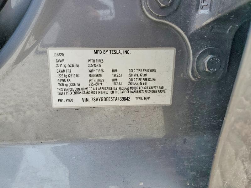 2026 TESLA MODEL Y 14