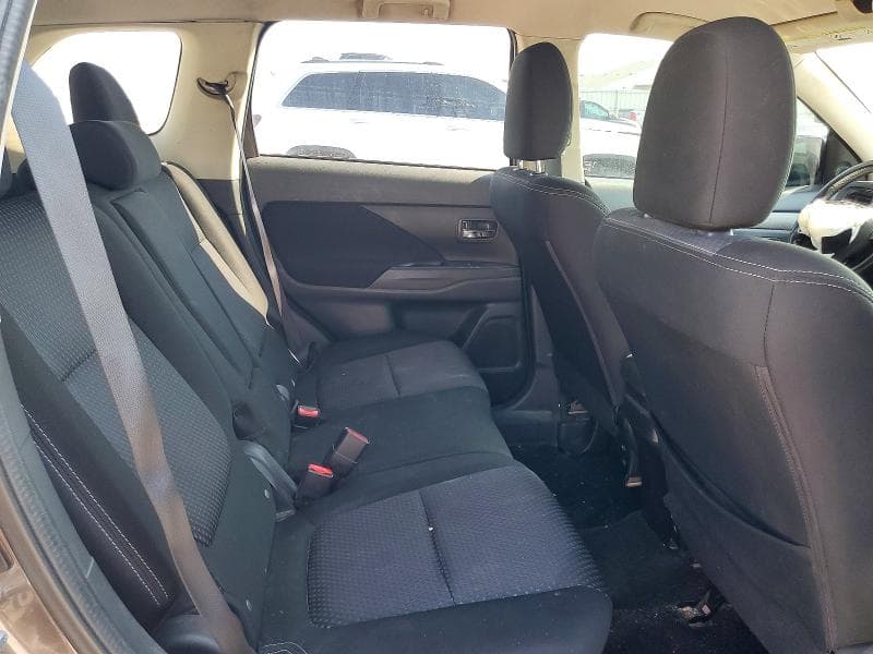 2016 MITSUBISHI OUTLANDER SE SE 11