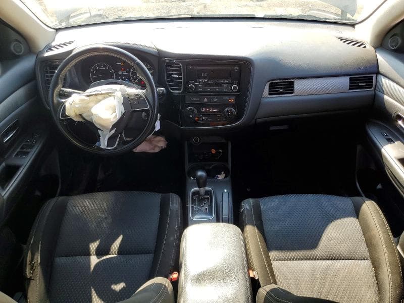 2016 MITSUBISHI OUTLANDER SE SE 8
