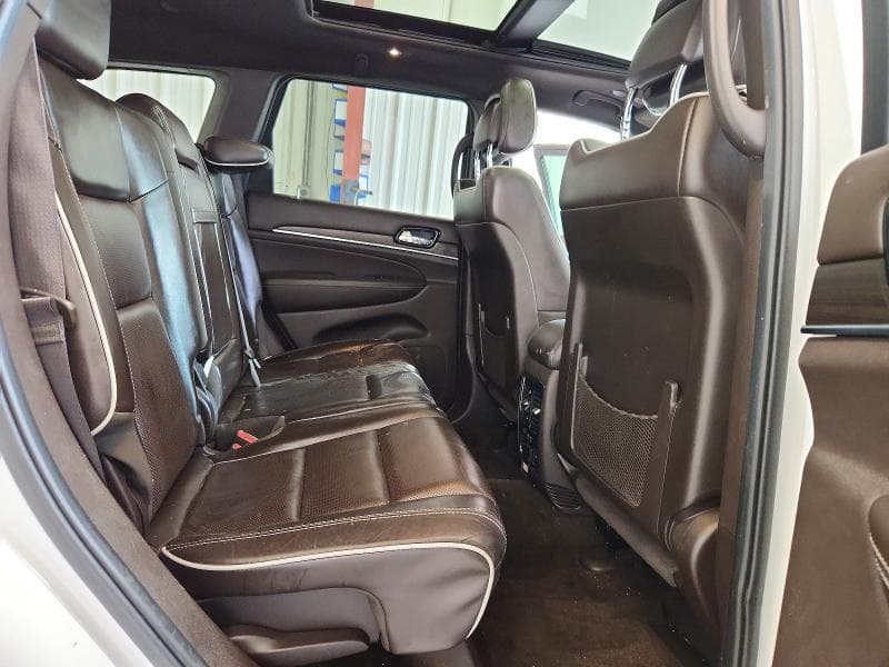 2019 JEEP GRAND CHEROKEE OVERLAND 11