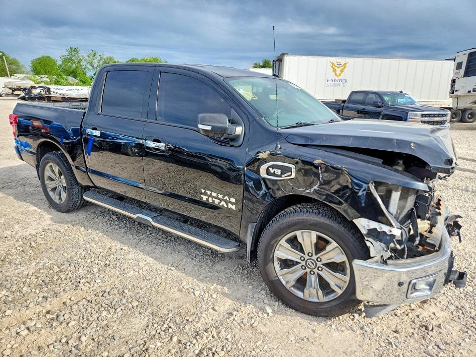 2017 NISSAN TITAN SV SV 4