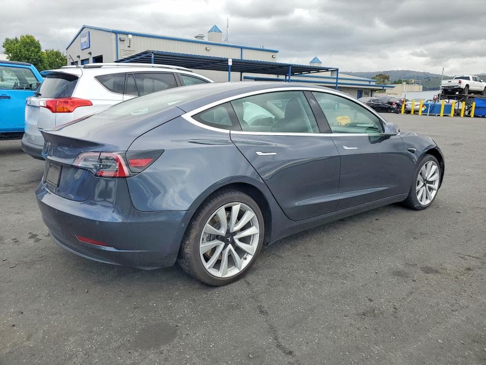 2019 TESLA MODEL 3 4
