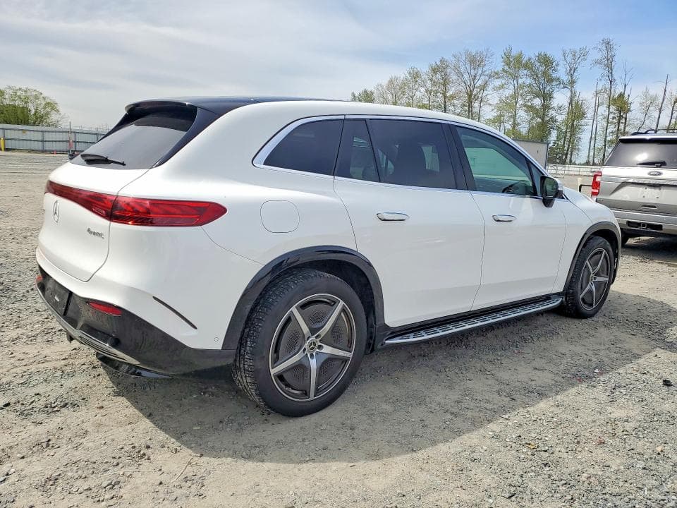 2023 MERCEDES-BENZ EQS SUV 580 4MATIC 3