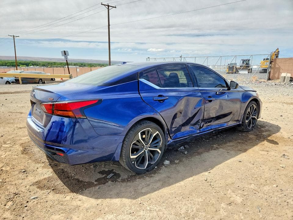 2023 NISSAN ALTIMA SR SR 3