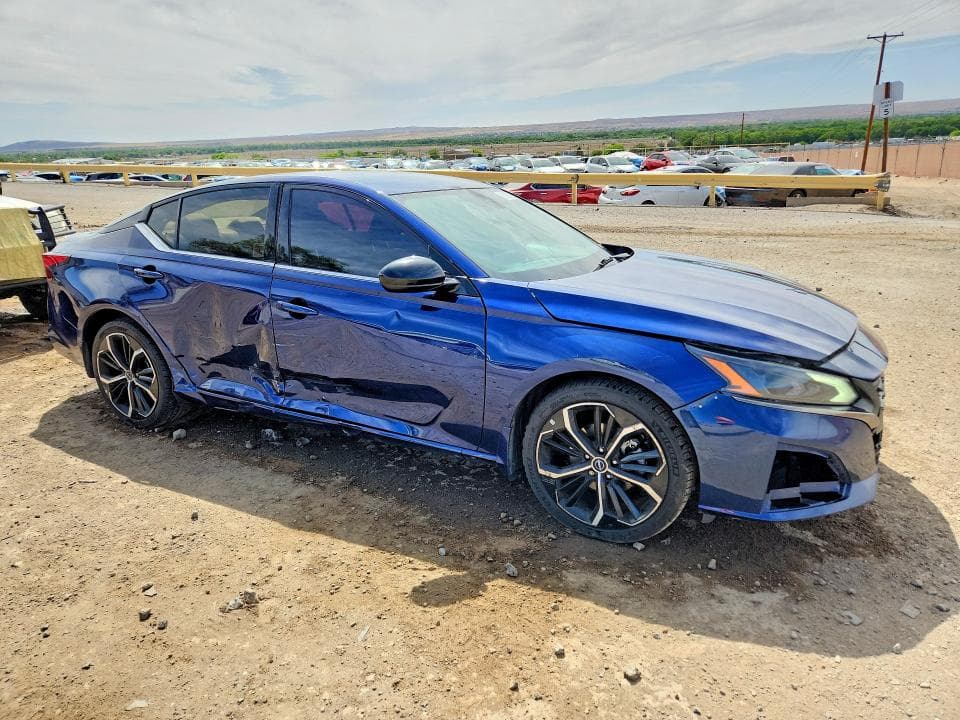 2023 NISSAN ALTIMA SR SR 4