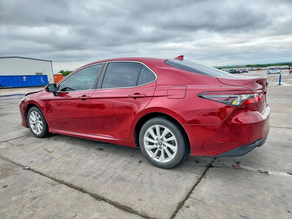 2021 TOYOTA CAMRY LE LE 2