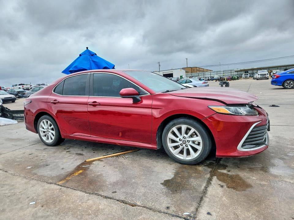 2021 TOYOTA CAMRY LE LE 4