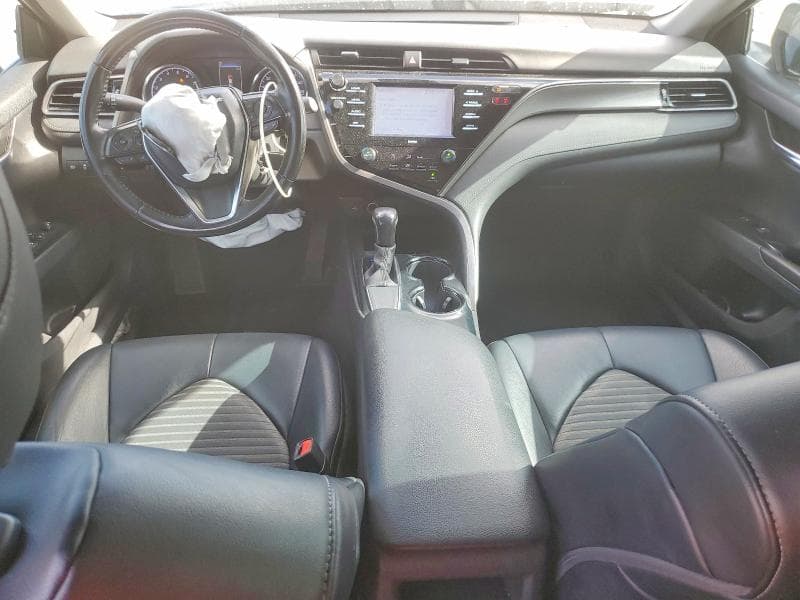 2020 TOYOTA CAMRY SE 8